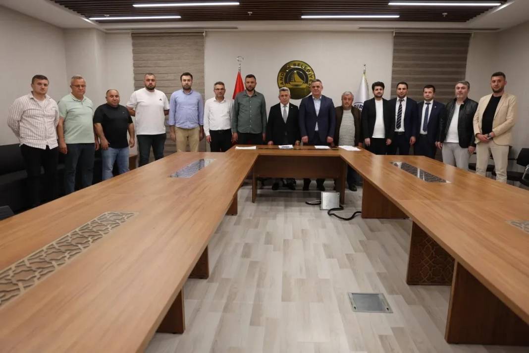 Kurban Bayramı ikramiyesi 14 bin 636 TL oldu: Maaşlara da yüzde 55 zam 2